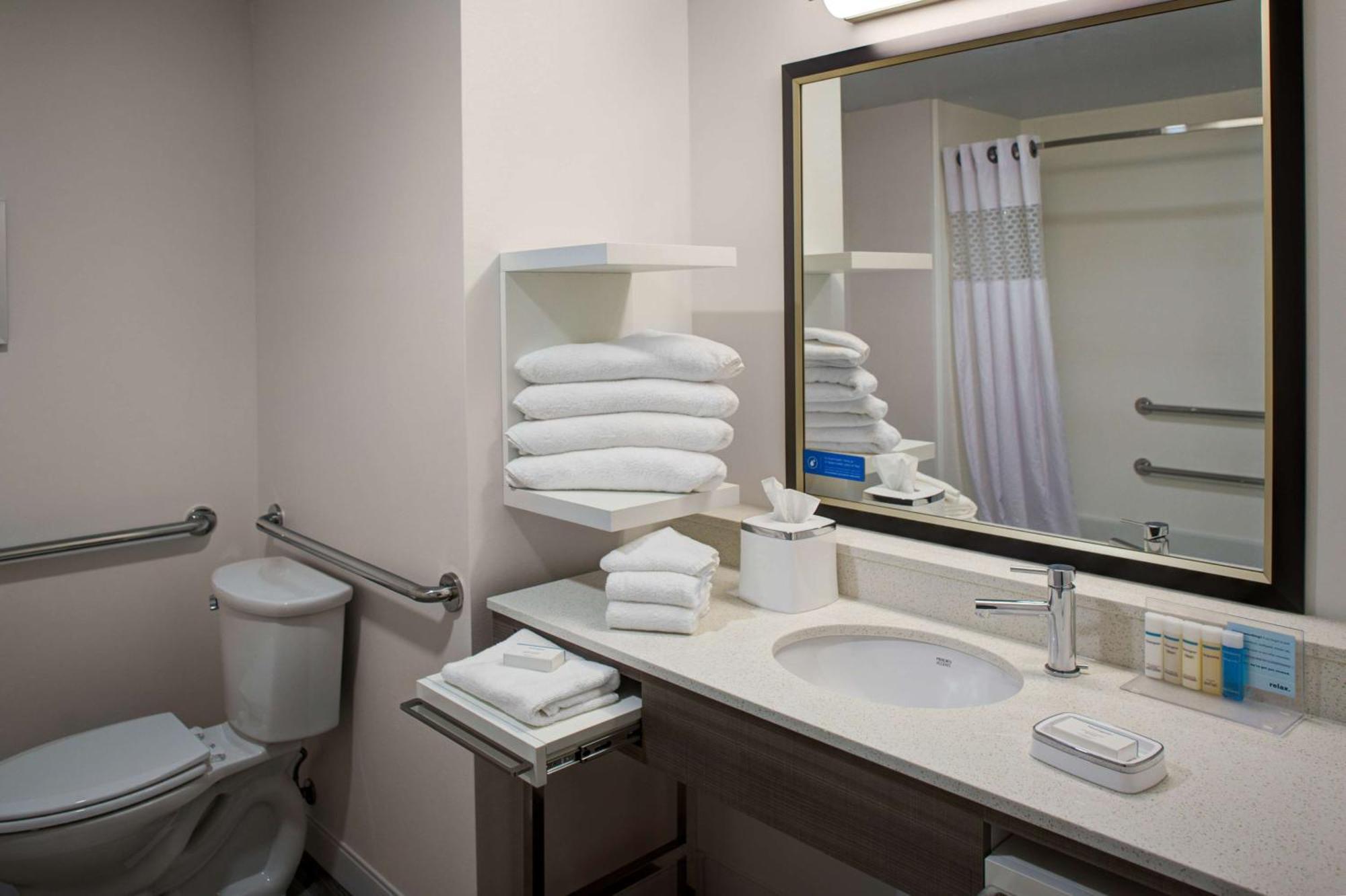 Hampton Inn & Suites Syracuse North Airport Area North Syracuse Buitenkant foto